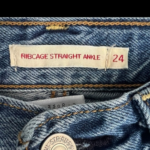 Levi’s ribcage straight jeans - Picture 8 of 16